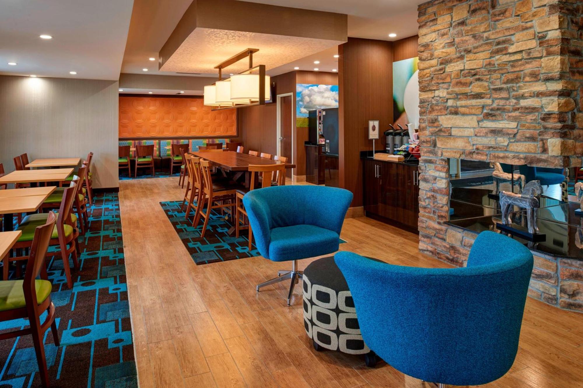 New Paris Fairfield Inn By Marriott Richmond מראה חיצוני תמונה