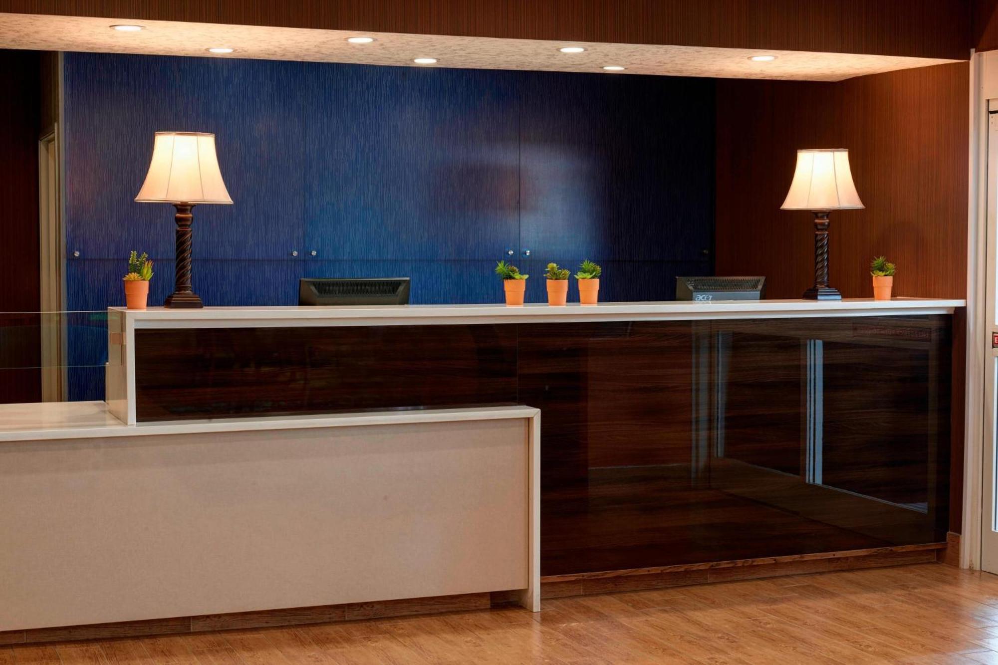 New Paris Fairfield Inn By Marriott Richmond מראה חיצוני תמונה