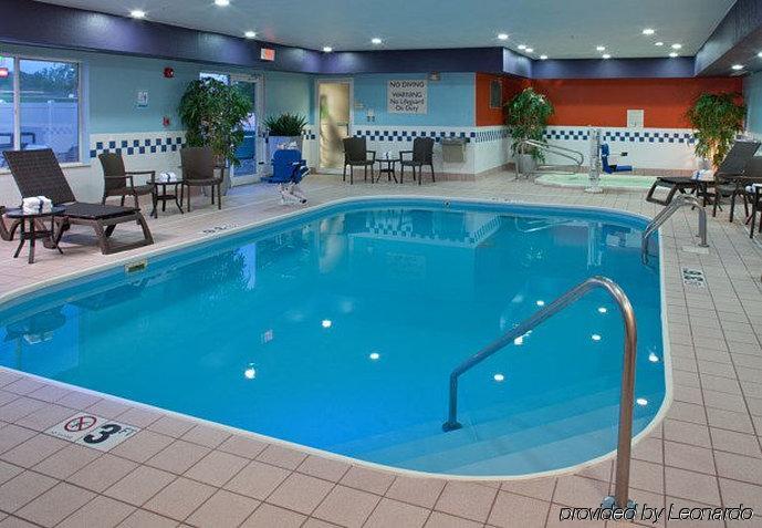 New Paris Fairfield Inn By Marriott Richmond מראה חיצוני תמונה